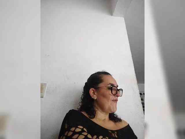 Modèle: SaimaJayyeb