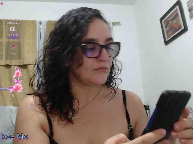 SaimaJayyeb webcam