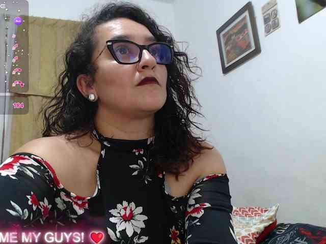 Modèle: SaimaJayyeb