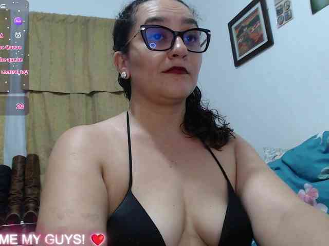 SaimaJayyeb webcam