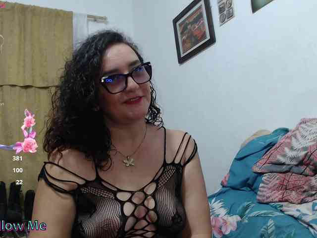 Modèle: SaimaJayyeb