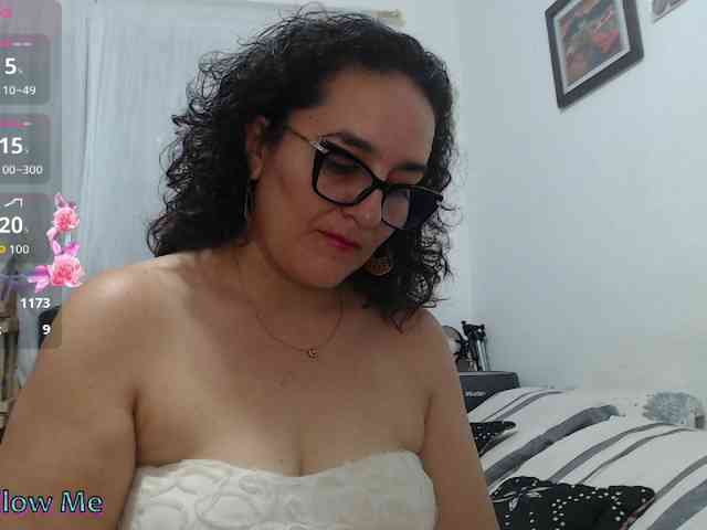 SaimaJayyeb webcam
