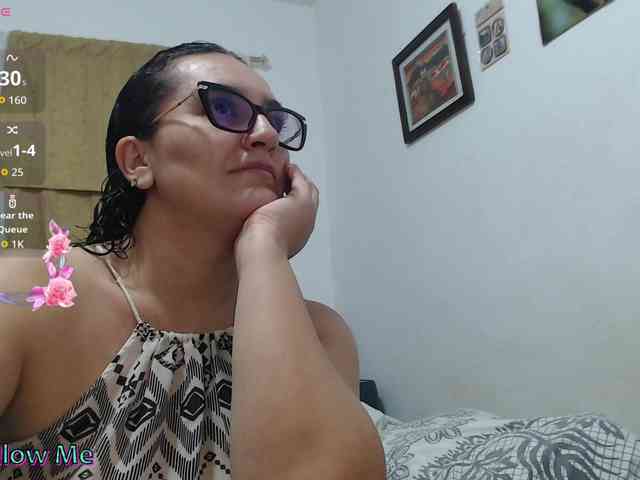 Modèle: SaimaJayyeb