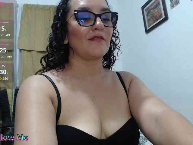 Modèle: SaimaJayyeb