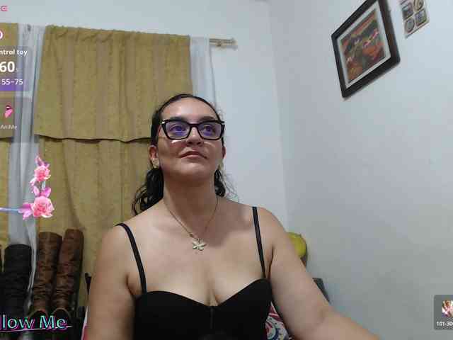 Modèle: SaimaJayyeb