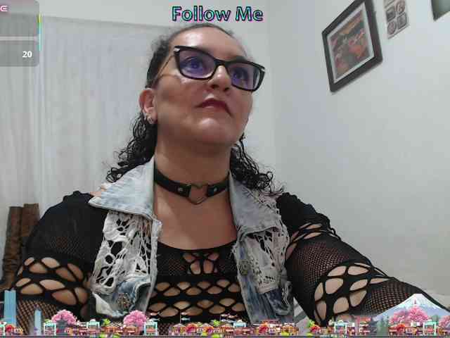 Modèle: SaimaJayyeb
