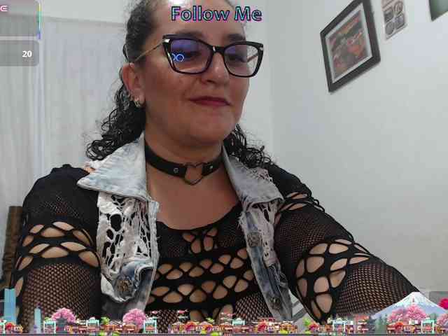 Modèle: SaimaJayyeb