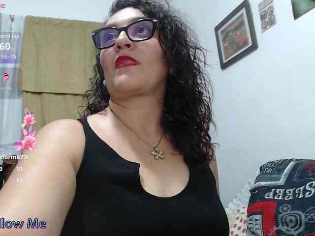 Modèle: SaimaJayyeb