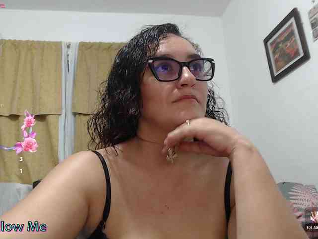 SaimaJayyeb webcam