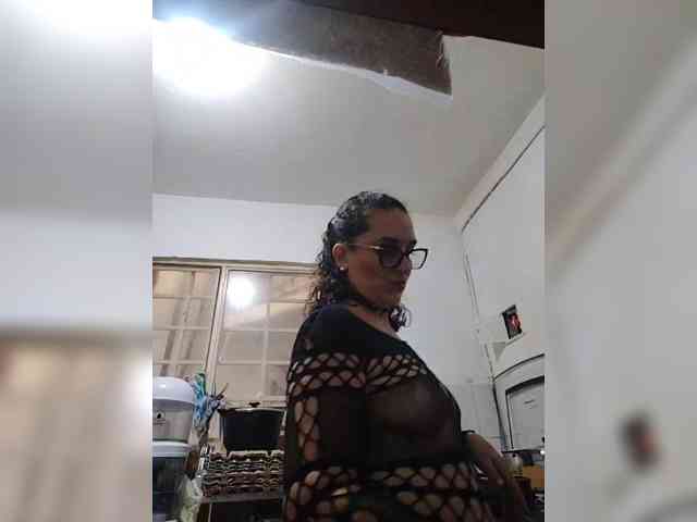Modèle: SaimaJayyeb