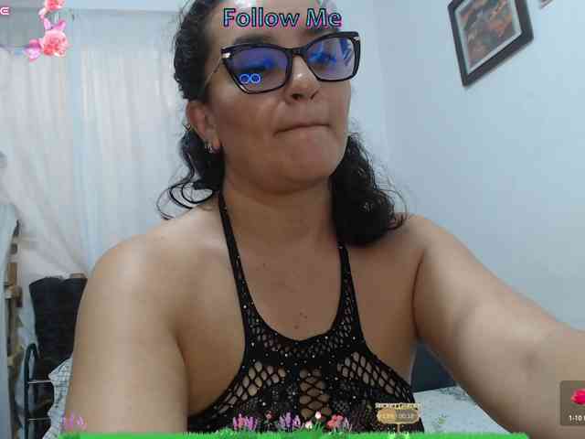 Modèle: SaimaJayyeb