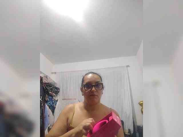 Modèle: SaimaJayyeb