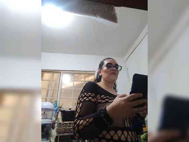 Modèle: SaimaJayyeb