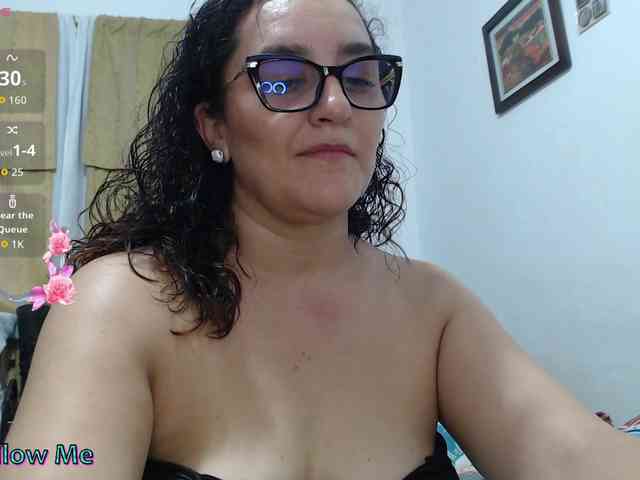 SaimaJayyeb webcam