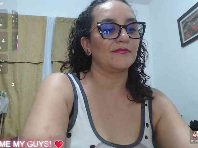 Modèle: SaimaJayyeb