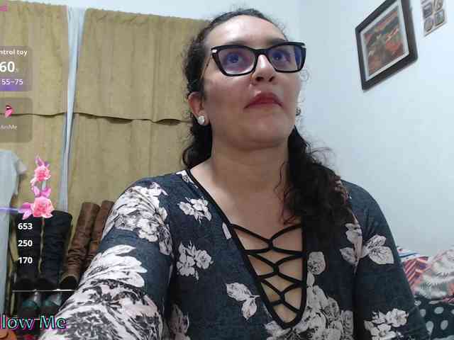 Modèle: SaimaJayyeb
