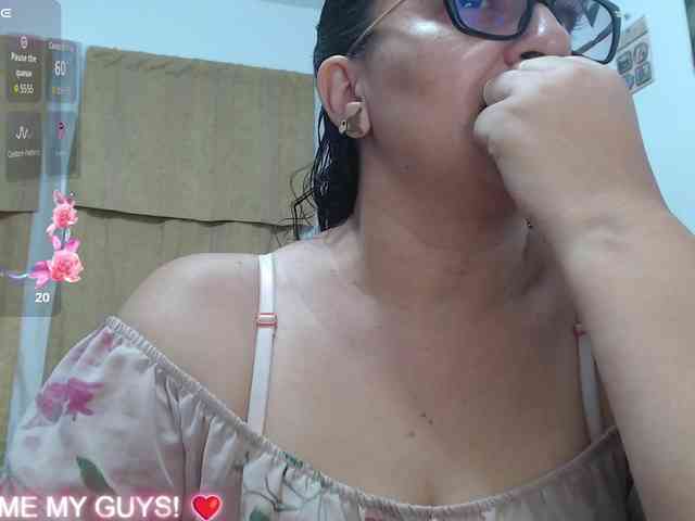 SaimaJayyeb webcam