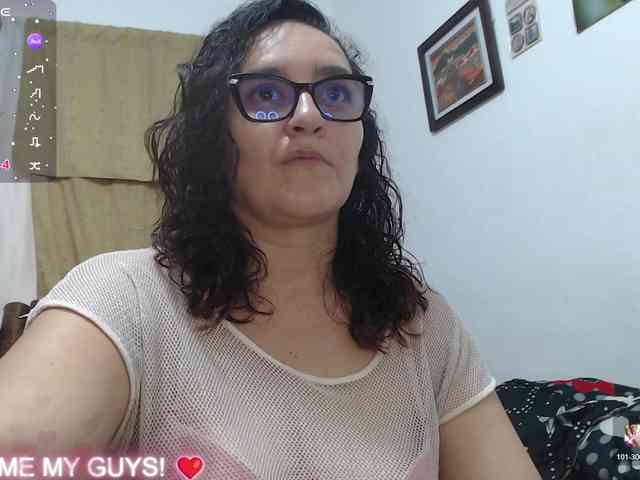 SaimaJayyeb webcam