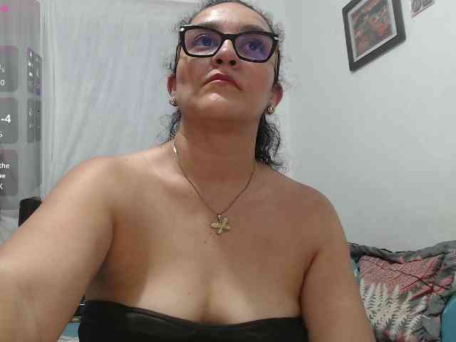 SaimaJayyeb webcam