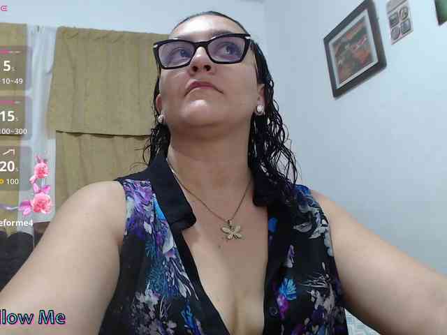 Modèle: SaimaJayyeb