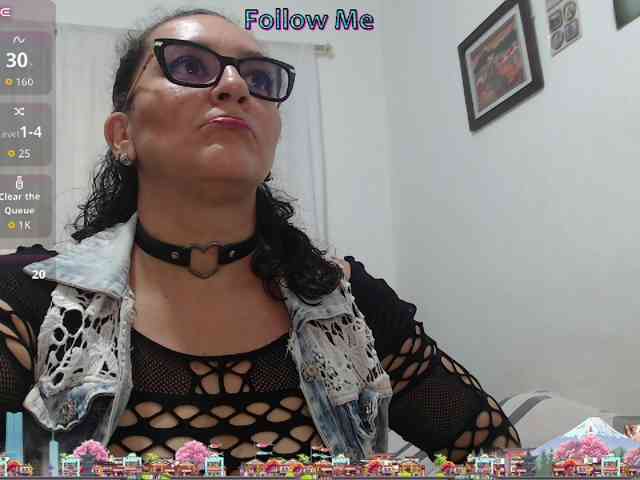 Modèle: SaimaJayyeb
