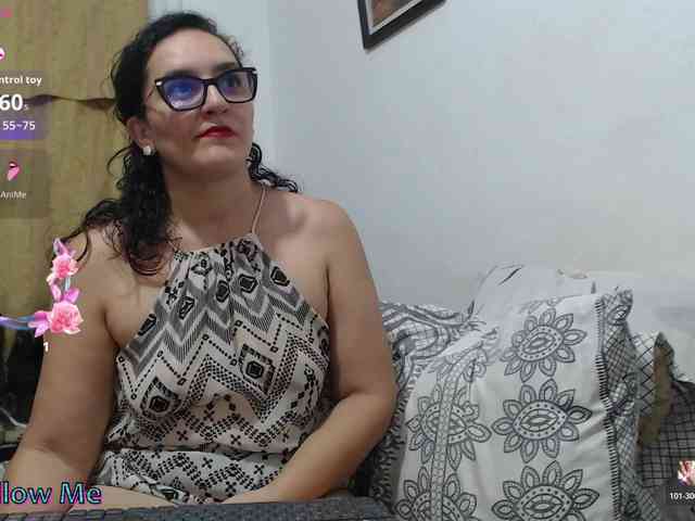 Modèle: SaimaJayyeb