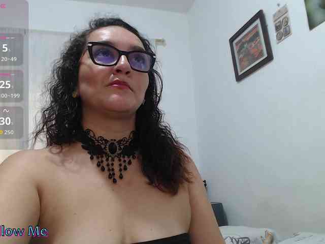 Modèle: SaimaJayyeb