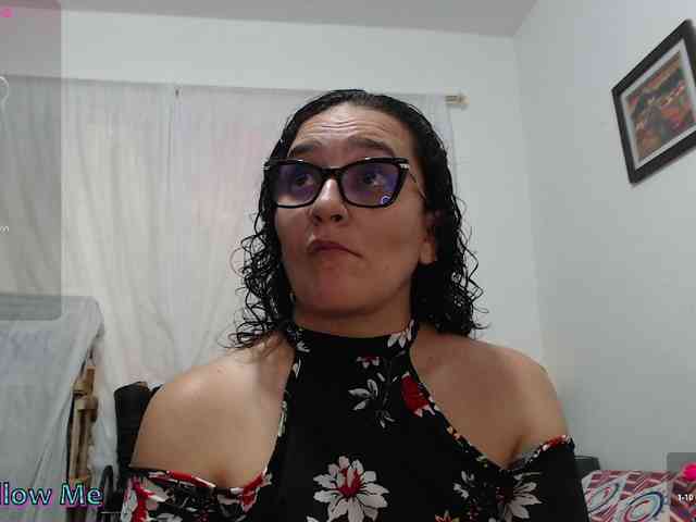 Modèle: SaimaJayyeb