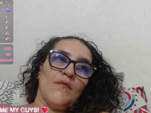 Modèle: SaimaJayyeb