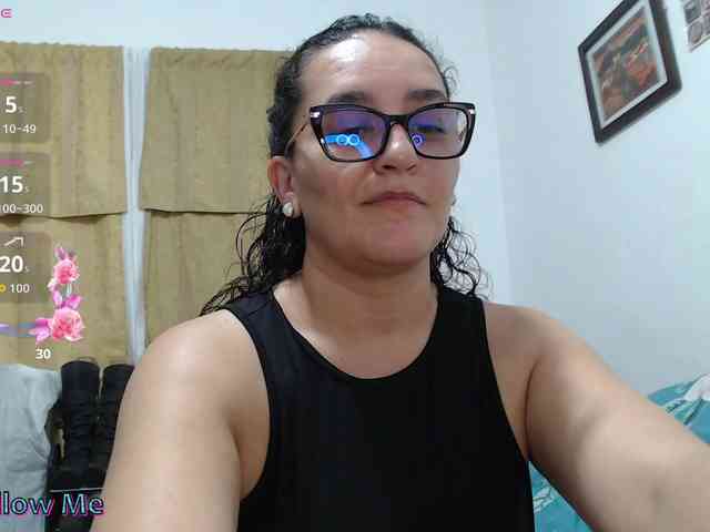 Modèle: SaimaJayyeb