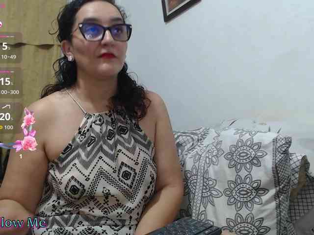 Modèle: SaimaJayyeb
