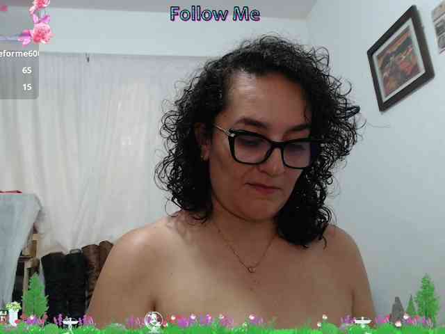 Modèle: SaimaJayyeb