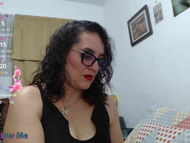 Modèle: SaimaJayyeb