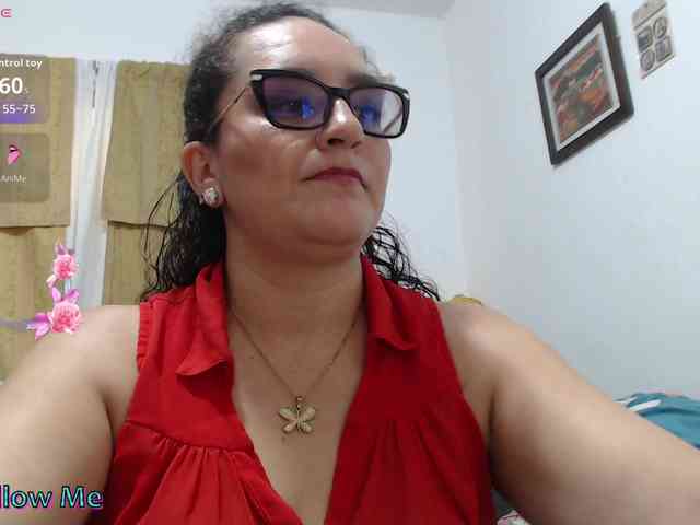 SaimaJayyeb webcam