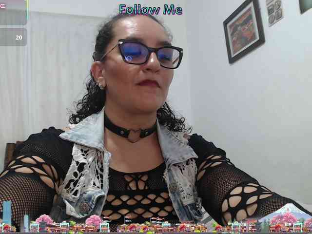 Modèle: SaimaJayyeb