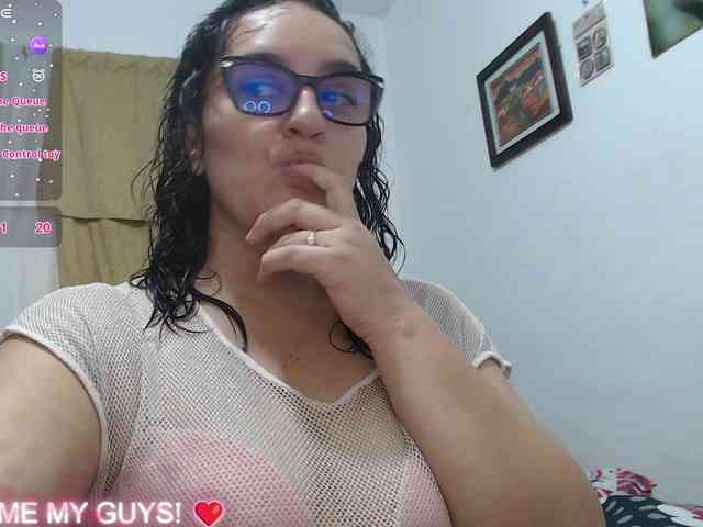 SaimaJayyeb webcam