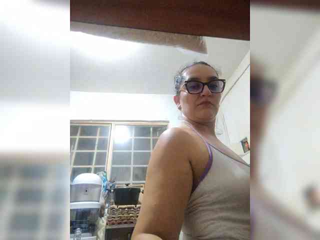 Modèle: SaimaJayyeb