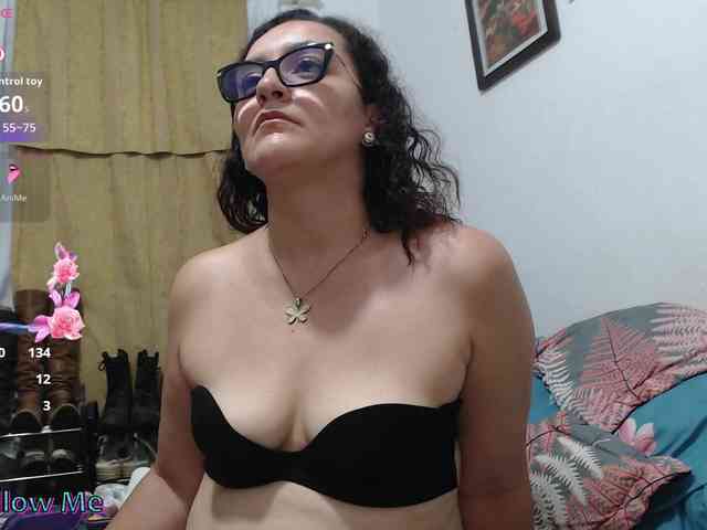 SaimaJayyeb webcam