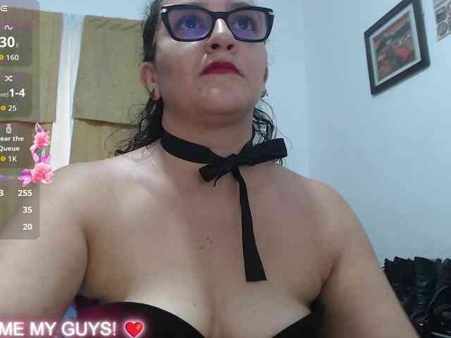 Modèle: SaimaJayyeb