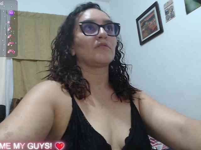SaimaJayyeb webcam