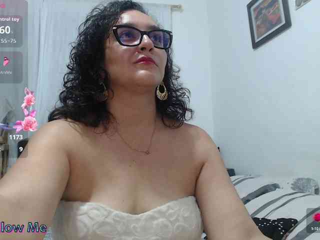 SaimaJayyeb webcam