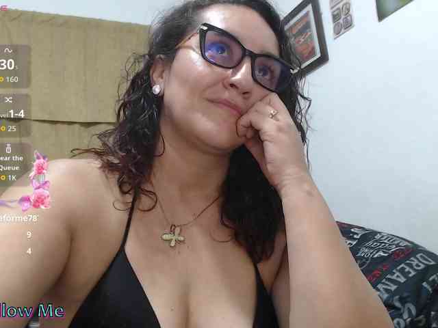 Modèle: SaimaJayyeb
