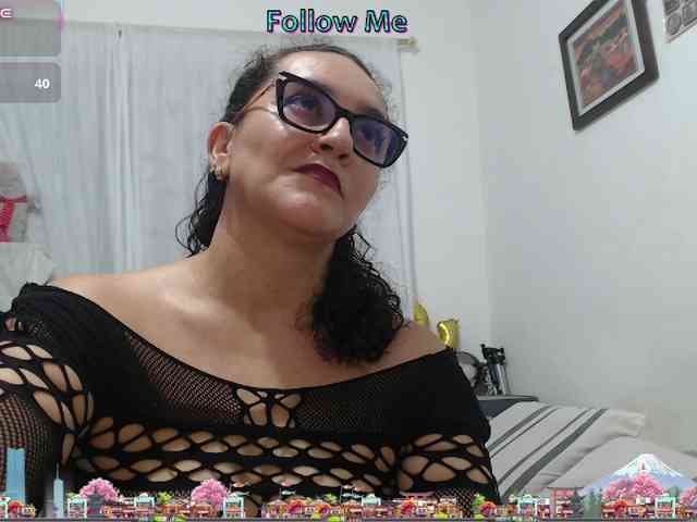 Modèle: SaimaJayyeb