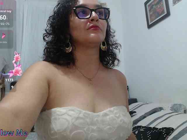 SaimaJayyeb webcam