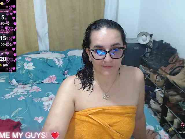 Modèle: SaimaJayyeb