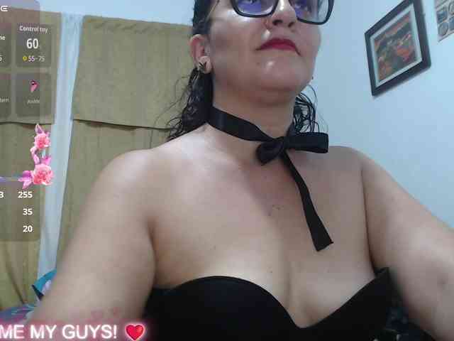 Modèle: SaimaJayyeb