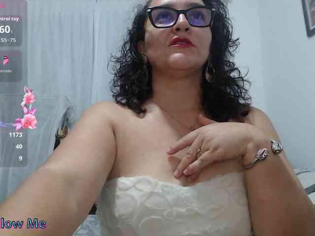 Modèle: SaimaJayyeb