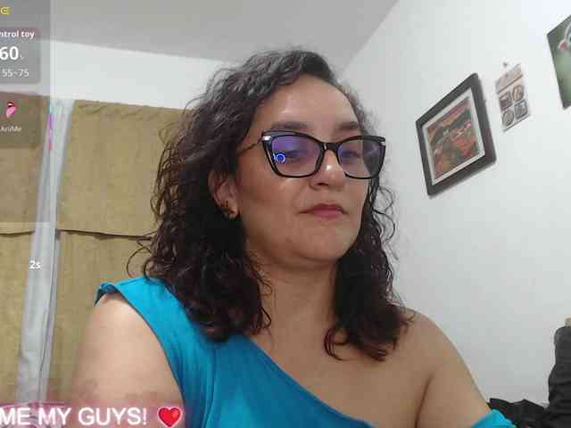 SaimaJayyeb webcam