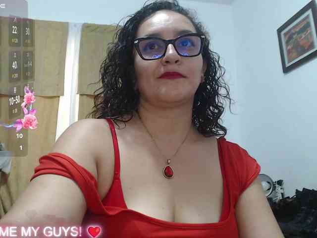 SaimaJayyeb webcam