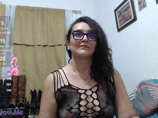SaimaJayyeb webcam